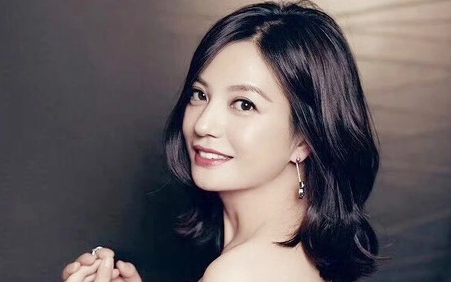 Triệu Vy bị công kích