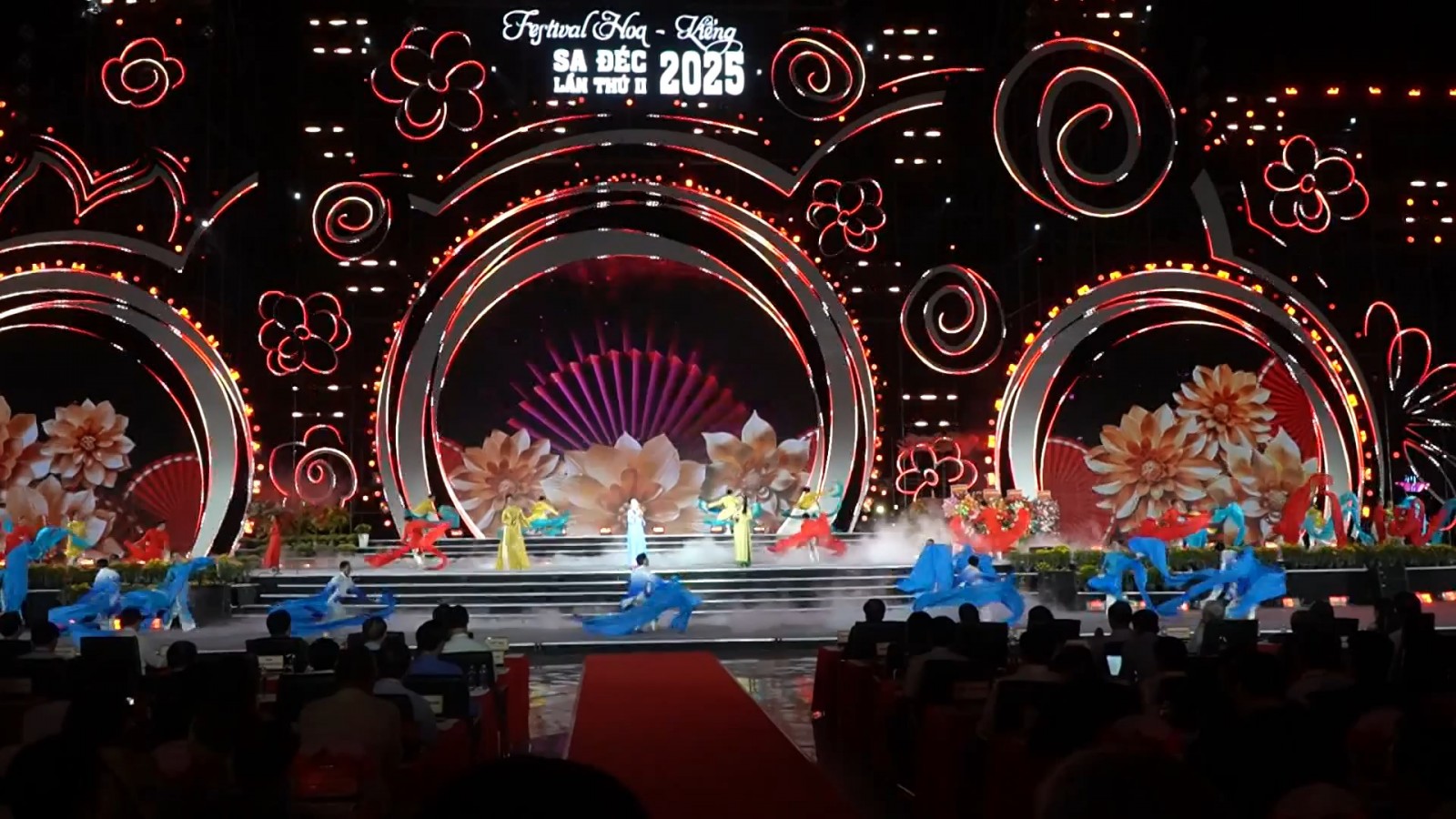 Festival Hoa Kiểng Sa Đéc lần 2 — “Có đáng để được ưu ái như vậy không?”